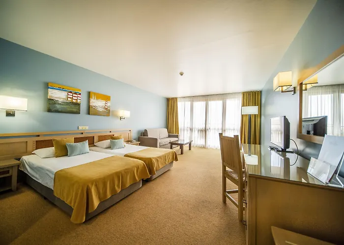 Resort Hvd Clubhotel Miramar 4*